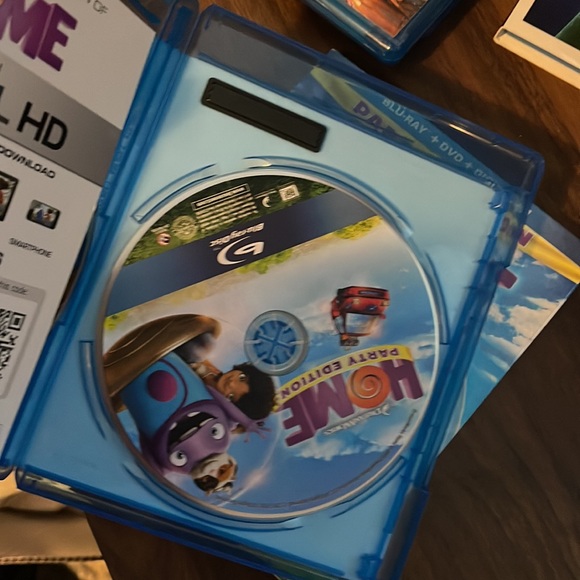 Disney movies- Frozen/The Good Dinosaur/Home/The Book of Life - Picture 4 of 5